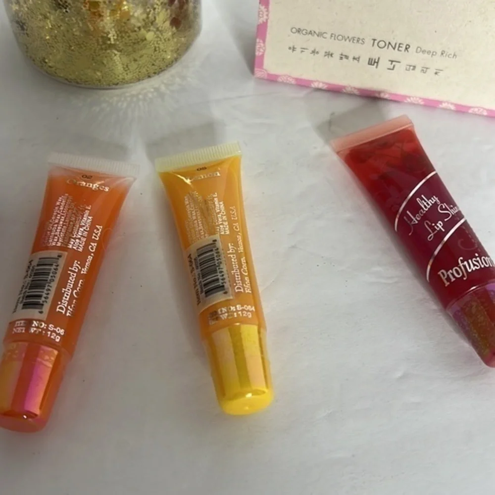 Make up bundle with drink bottle